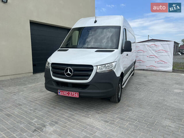 Белый Мерседес Sprinter, объемом двигателя 2 л и пробегом 246 тыс. км за 26650 $, фото 1 на Automoto.ua