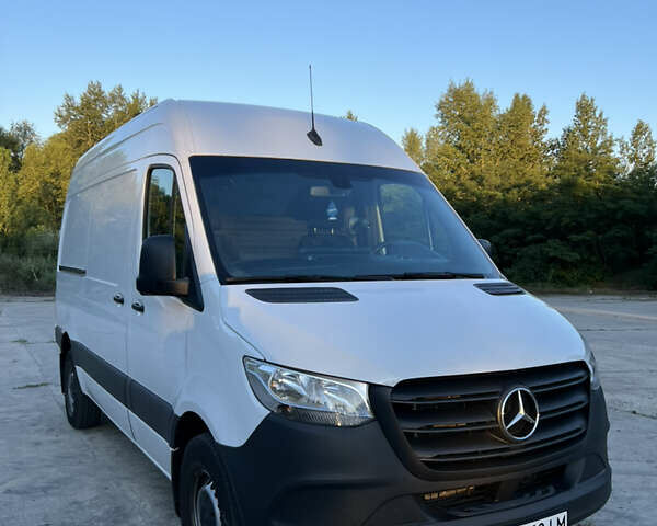 Белый Мерседес Sprinter, объемом двигателя 3 л и пробегом 51 тыс. км за 33900 $, фото 1 на Automoto.ua