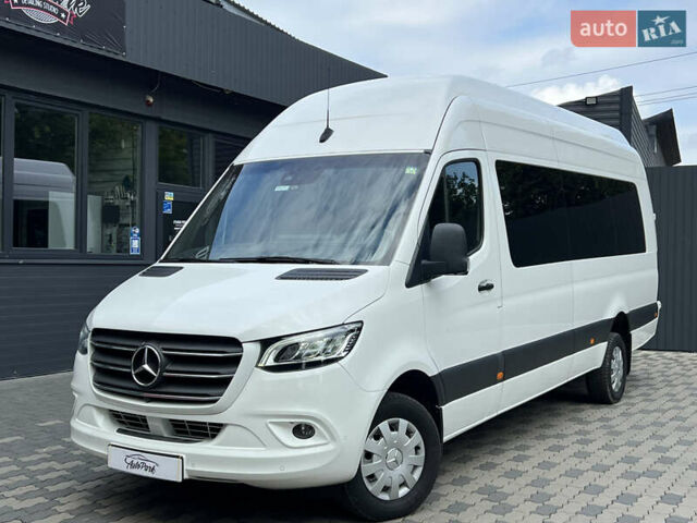 Белый Мерседес Sprinter, объемом двигателя 3 л и пробегом 121 тыс. км за 68715 $, фото 1 на Automoto.ua