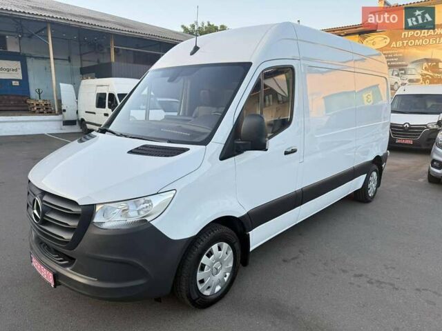 Белый Мерседес Sprinter, объемом двигателя 2 л и пробегом 282 тыс. км за 28700 $, фото 1 на Automoto.ua