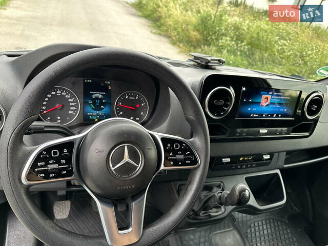 Білий Мерседес Sprinter, об'ємом двигуна 2.99 л та пробігом 400 тис. км за 36999 $, фото 1 на Automoto.ua