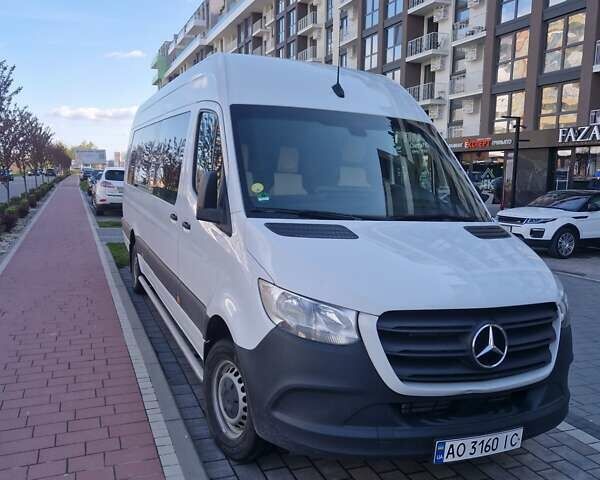 Белый Мерседес Sprinter, объемом двигателя 1.95 л и пробегом 316 тыс. км за 39400 $, фото 1 на Automoto.ua