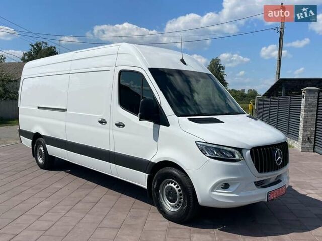 Белый Мерседес Sprinter, объемом двигателя 1.95 л и пробегом 94 тыс. км за 43000 $, фото 1 на Automoto.ua