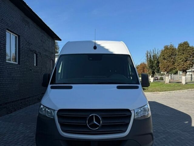 Белый Мерседес Sprinter, объемом двигателя 2.14 л и пробегом 366 тыс. км за 35326 $, фото 1 на Automoto.ua