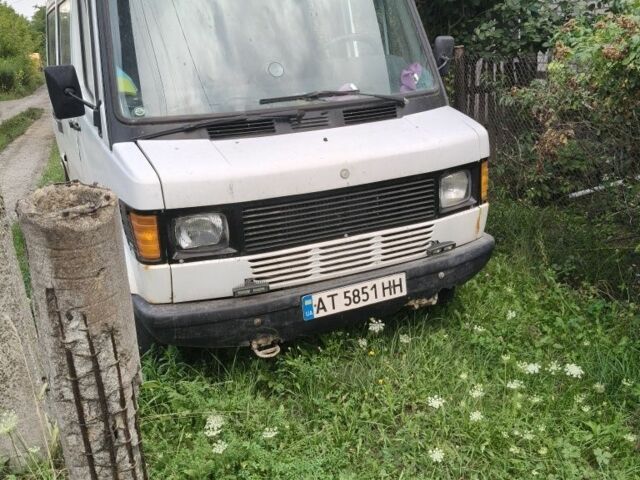 Белый Мерседес Sprinter, объемом двигателя 2.3 л и пробегом 500 тыс. км за 2913 $, фото 1 на Automoto.ua