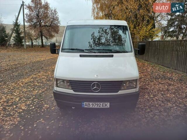 Білий Мерседес Sprinter, об'ємом двигуна 2.3 л та пробігом 356 тис. км за 6000 $, фото 1 на Automoto.ua