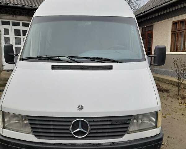 Білий Мерседес Sprinter, об'ємом двигуна 2.9 л та пробігом 457 тис. км за 5000 $, фото 1 на Automoto.ua
