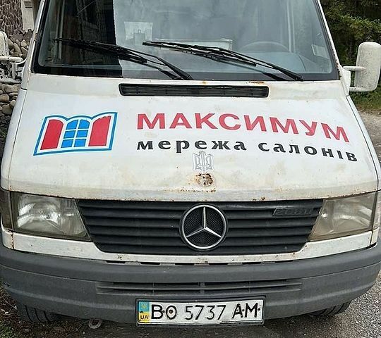 Белый Мерседес Sprinter, объемом двигателя 2.3 л и пробегом 450 тыс. км за 2200 $, фото 1 на Automoto.ua