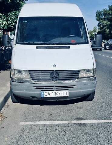 Белый Мерседес Sprinter, объемом двигателя 2.87 л и пробегом 500 тыс. км за 3800 $, фото 1 на Automoto.ua