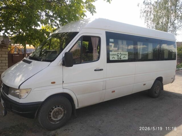 Белый Мерседес Sprinter, объемом двигателя 2.9 л и пробегом 200 тыс. км за 9970 $, фото 1 на Automoto.ua