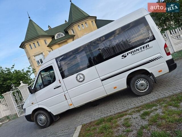 Белый Мерседес Sprinter, объемом двигателя 2.9 л и пробегом 111 тыс. км за 5900 $, фото 1 на Automoto.ua