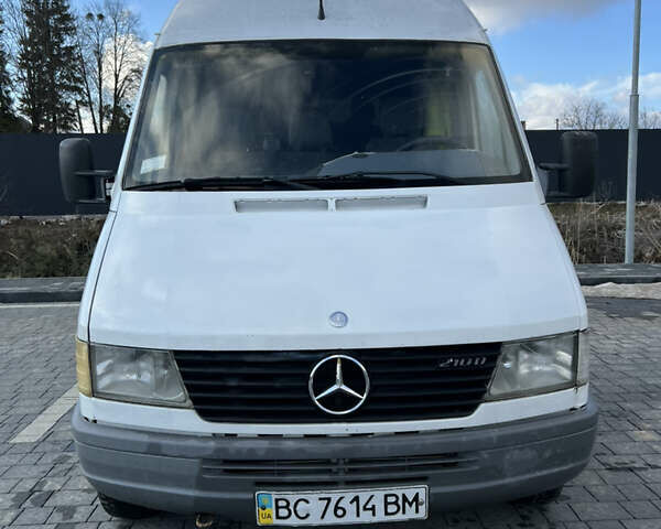Белый Мерседес Sprinter, объемом двигателя 2.87 л и пробегом 600 тыс. км за 5000 $, фото 1 на Automoto.ua