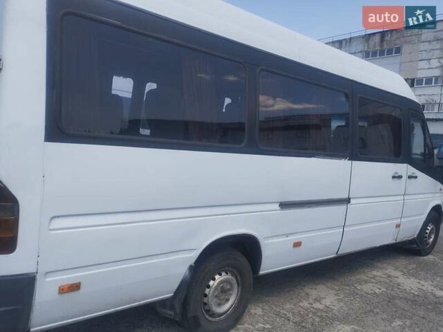 Белый Мерседес Sprinter, объемом двигателя 2.9 л и пробегом 100 тыс. км за 6500 $, фото 1 на Automoto.ua