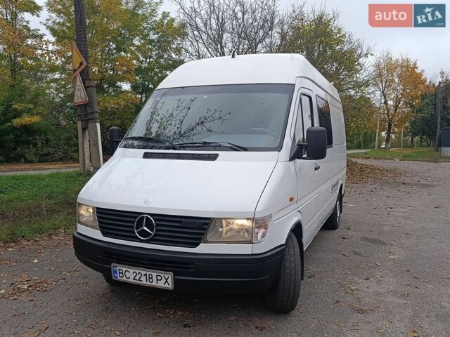 Белый Мерседес Sprinter, объемом двигателя 2.87 л и пробегом 400 тыс. км за 6150 $, фото 1 на Automoto.ua