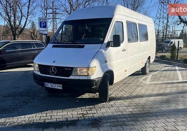Белый Мерседес Sprinter, объемом двигателя 2.87 л и пробегом 450 тыс. км за 5000 $, фото 1 на Automoto.ua