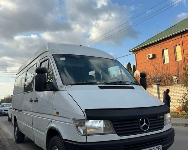 Белый Мерседес Sprinter, объемом двигателя 2.87 л и пробегом 300 тыс. км за 5500 $, фото 1 на Automoto.ua