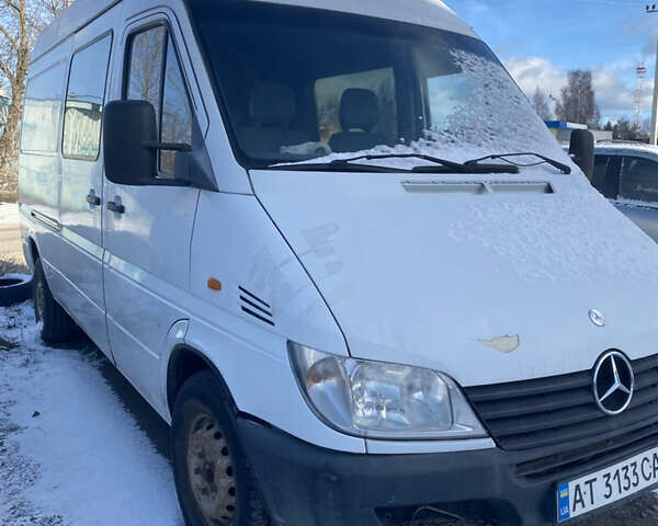 Білий Мерседес Sprinter, об'ємом двигуна 2.2 л та пробігом 400 тис. км за 4499 $, фото 1 на Automoto.ua