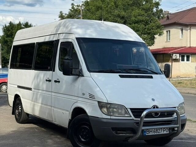 Белый Мерседес Sprinter, объемом двигателя 2.15 л и пробегом 685 тыс. км за 6300 $, фото 1 на Automoto.ua