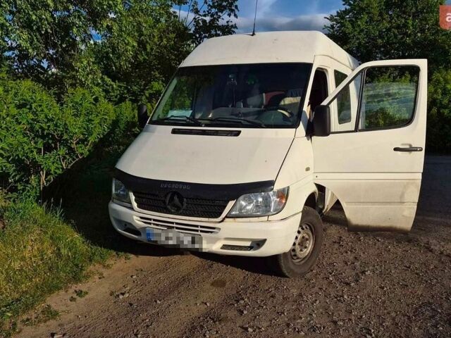 Білий Мерседес Sprinter, об'ємом двигуна 2.15 л та пробігом 555 тис. км за 7000 $, фото 1 на Automoto.ua