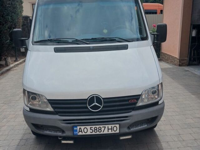 Белый Мерседес Sprinter, объемом двигателя 2.1 л и пробегом 600 тыс. км за 6800 $, фото 1 на Automoto.ua