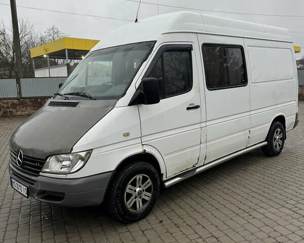 Білий Мерседес Sprinter, об'ємом двигуна 2.15 л та пробігом 200 тис. км за 6500 $, фото 1 на Automoto.ua