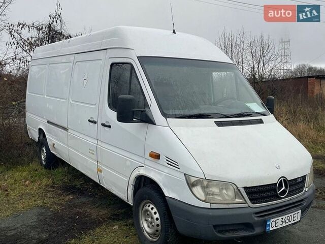 Белый Мерседес Sprinter, объемом двигателя 2.15 л и пробегом 800 тыс. км за 6000 $, фото 1 на Automoto.ua