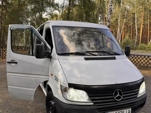 Білий Мерседес Sprinter, об'ємом двигуна 2.1 л та пробігом 500 тис. км за 5795 $, фото 1 на Automoto.ua