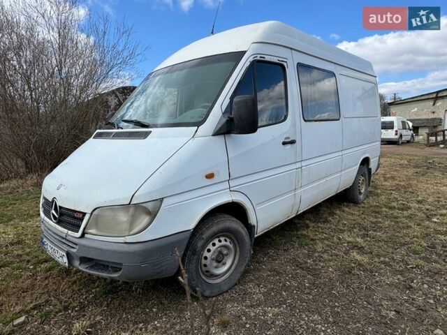 Белый Мерседес Sprinter, объемом двигателя 2.2 л и пробегом 450 тыс. км за 4999 $, фото 1 на Automoto.ua