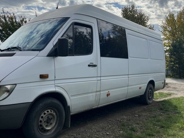 Мерседес Sprinter 2002 в Черновцах на Automoto.ua Белый Мерседес Sprinter, объемом двигателя 2.1 л и пробегом 400 тыс. км за 7500 $, фото 1 на Automoto.ua