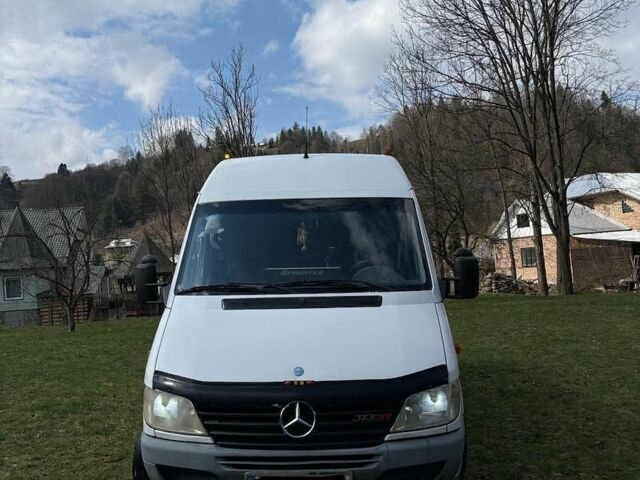 Белый Мерседес Sprinter, объемом двигателя 2.1 л и пробегом 367 тыс. км за 10500 $, фото 1 на Automoto.ua