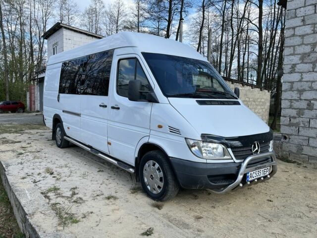 Белый Мерседес Sprinter, объемом двигателя 2.7 л и пробегом 350 тыс. км за 7300 $, фото 1 на Automoto.ua