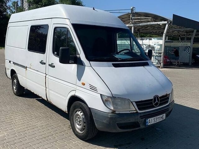 Белый Мерседес Sprinter, объемом двигателя 2.15 л и пробегом 698 тыс. км за 6200 $, фото 1 на Automoto.ua