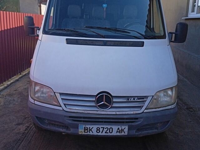 Белый Мерседес Sprinter, объемом двигателя 0 л и пробегом 100 тыс. км за 6000 $, фото 1 на Automoto.ua