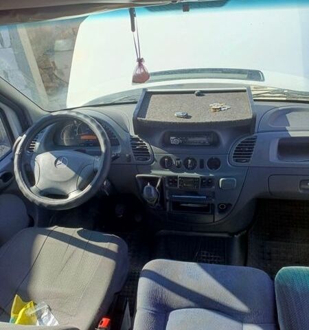 Белый Мерседес Sprinter, объемом двигателя 2.69 л и пробегом 760 тыс. км за 8000 $, фото 1 на Automoto.ua