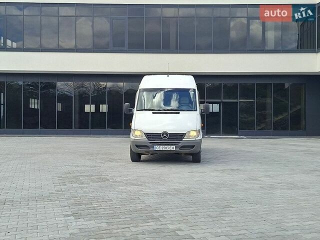 Белый Мерседес Sprinter, объемом двигателя 2.69 л и пробегом 850 тыс. км за 8500 $, фото 1 на Automoto.ua