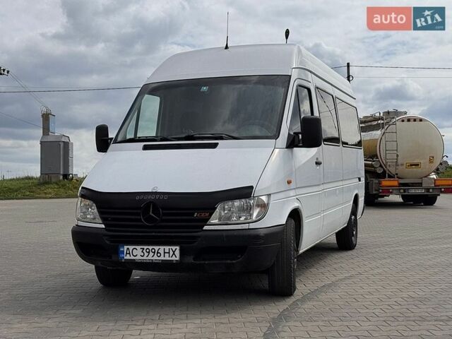 Белый Мерседес Sprinter, объемом двигателя 2.2 л и пробегом 480 тыс. км за 6800 $, фото 1 на Automoto.ua
