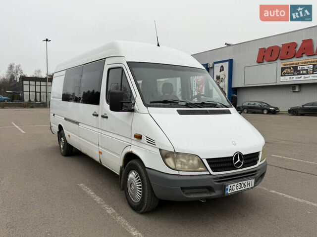 Белый Мерседес Sprinter, объемом двигателя 2.15 л и пробегом 668 тыс. км за 7900 $, фото 1 на Automoto.ua