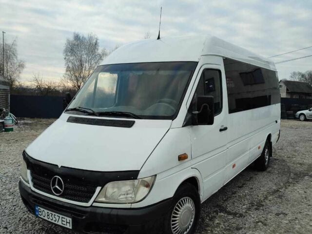 Белый Мерседес Sprinter, объемом двигателя 2.1 л и пробегом 850 тыс. км за 6200 $, фото 1 на Automoto.ua