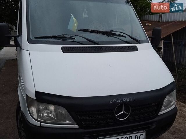Белый Мерседес Sprinter, объемом двигателя 2.7 л и пробегом 775 тыс. км за 7200 $, фото 1 на Automoto.ua