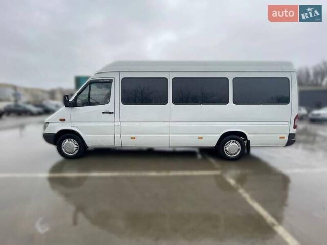 Білий Мерседес Sprinter, об'ємом двигуна 2.15 л та пробігом 700 тис. км за 9500 $, фото 1 на Automoto.ua