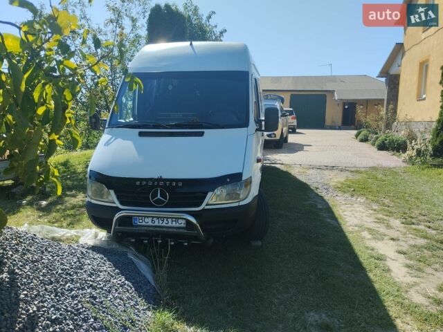 Білий Мерседес Sprinter, об'ємом двигуна 2.69 л та пробігом 500 тис. км за 8000 $, фото 1 на Automoto.ua