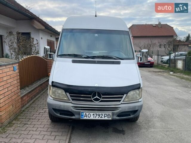 Белый Мерседес Sprinter, объемом двигателя 2.15 л и пробегом 800 тыс. км за 7500 $, фото 1 на Automoto.ua