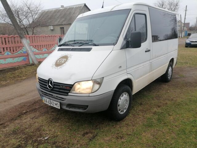 Белый Мерседес Sprinter, объемом двигателя 2 л и пробегом 200 тыс. км за 5499 $, фото 1 на Automoto.ua
