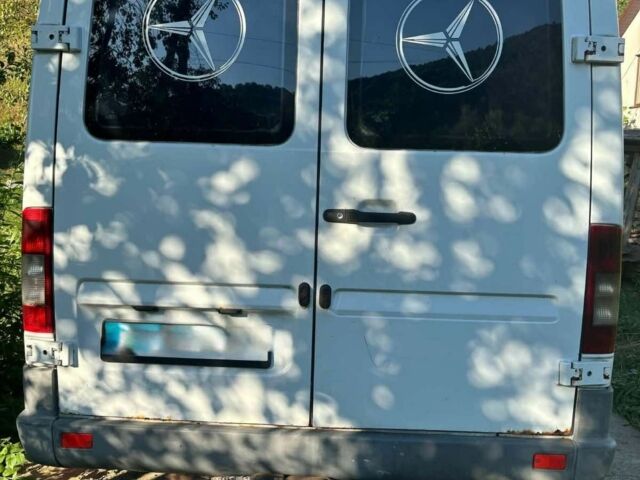 Белый Мерседес Sprinter, объемом двигателя 2.2 л и пробегом 383 тыс. км за 5513 $, фото 1 на Automoto.ua