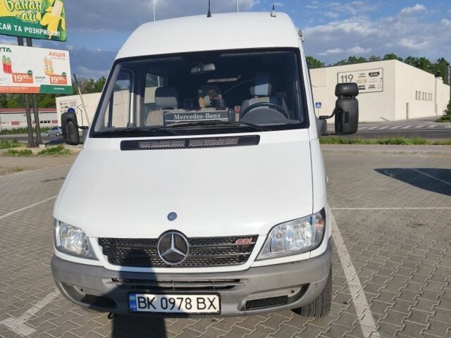 Білий Мерседес Sprinter, об'ємом двигуна 2 л та пробігом 555 тис. км за 9500 $, фото 1 на Automoto.ua