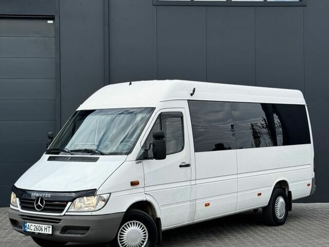 Белый Мерседес Sprinter, объемом двигателя 2.7 л и пробегом 691 тыс. км за 11399 $, фото 1 на Automoto.ua