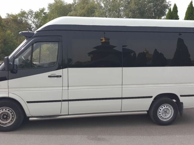 Белый Мерседес Sprinter, объемом двигателя 0 л и пробегом 350 тыс. км за 10500 $, фото 1 на Automoto.ua
