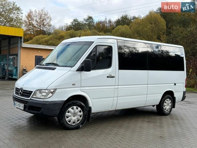 Белый Мерседес Sprinter, объемом двигателя 2.15 л и пробегом 850 тыс. км за 7500 $, фото 1 на Automoto.ua