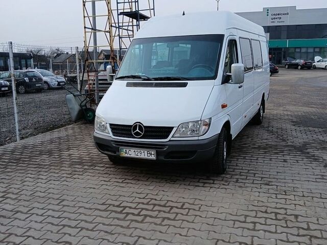 Белый Мерседес Sprinter, объемом двигателя 2.2 л и пробегом 750 тыс. км за 9500 $, фото 1 на Automoto.ua