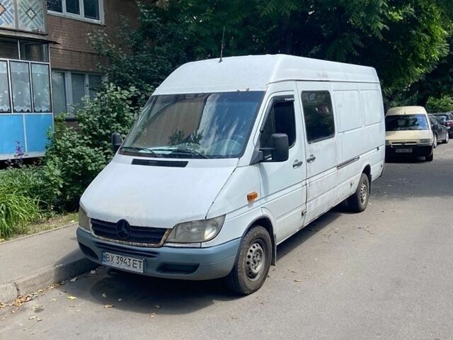 Белый Мерседес Sprinter, объемом двигателя 2.15 л и пробегом 585 тыс. км за 6850 $, фото 1 на Automoto.ua